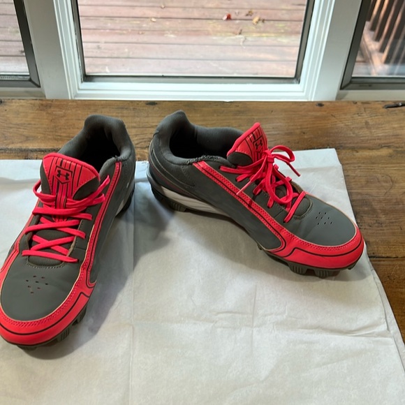 Under Armour  Gray/Pink Athletic Shoes - Picture 1 of 5